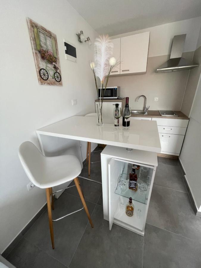 Villa Milena Sweet Apartment-With A Pool تروغير المظهر الخارجي الصورة